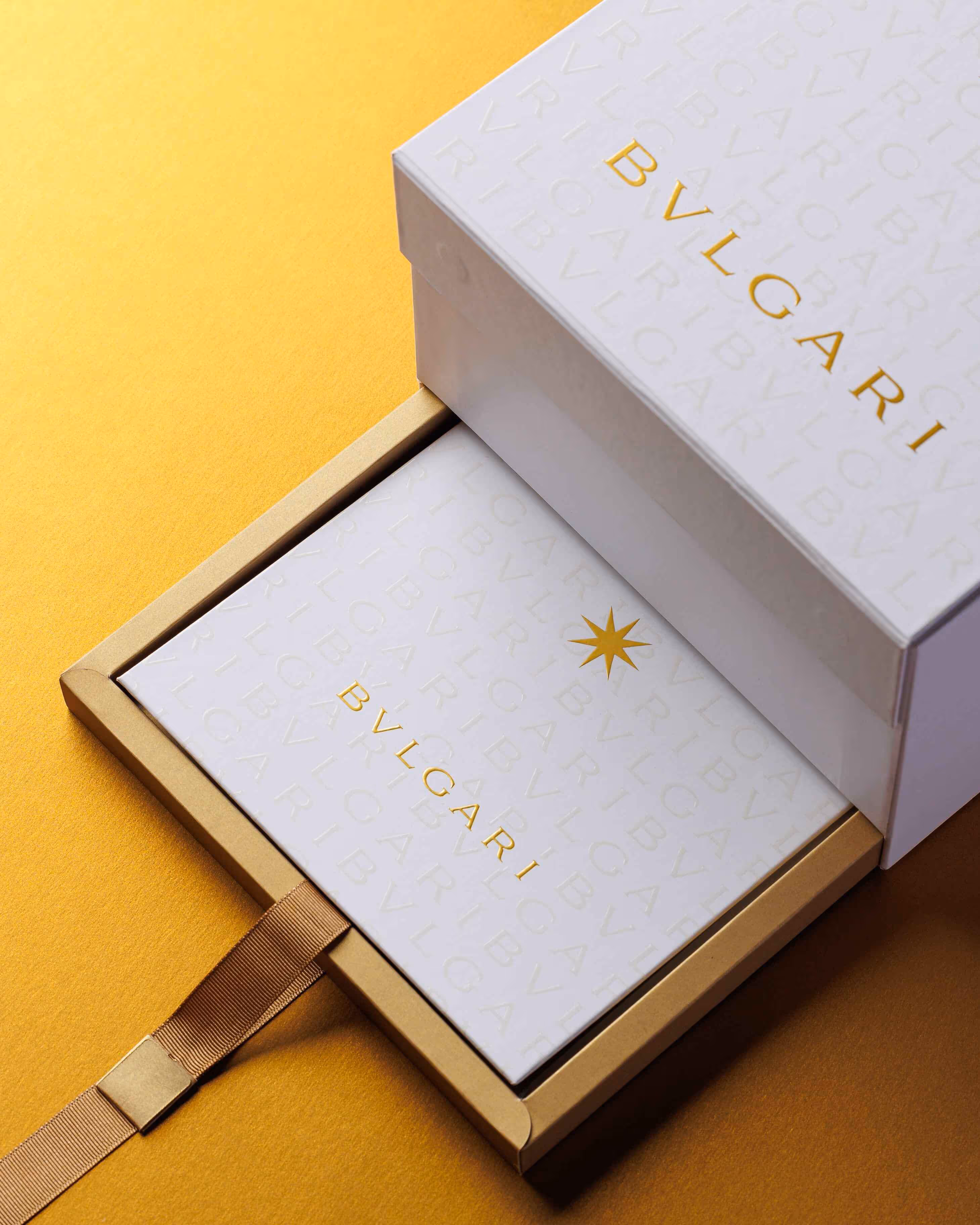 Custom high-quality printed materials by Levelprint